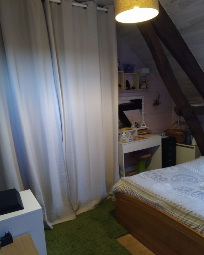 Detached Country House with Landscaped Garden