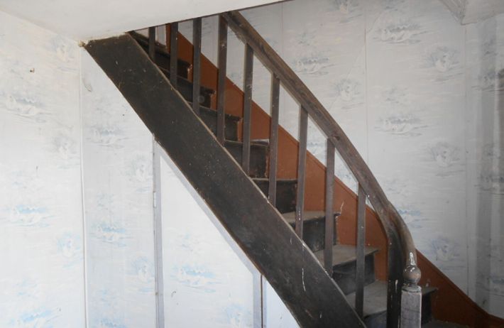 Farm House to Renovate in the Countryside