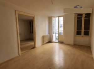 Two Bedroom Apartment in Heart of Town