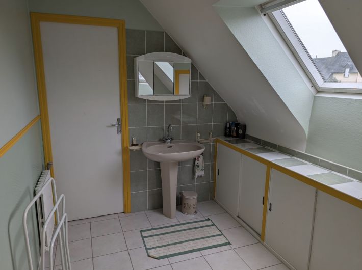 Detached House with Garden