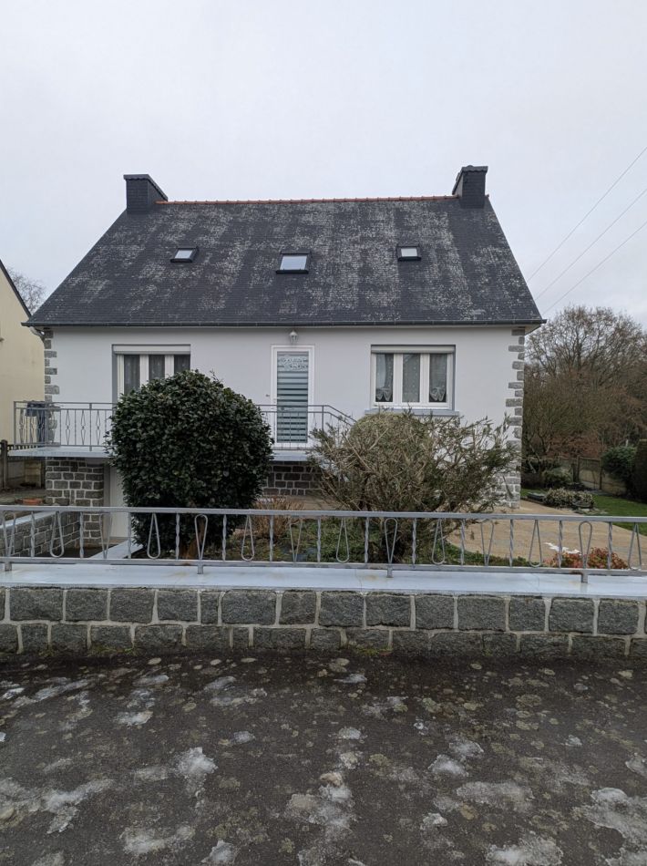 Detached House with Garden