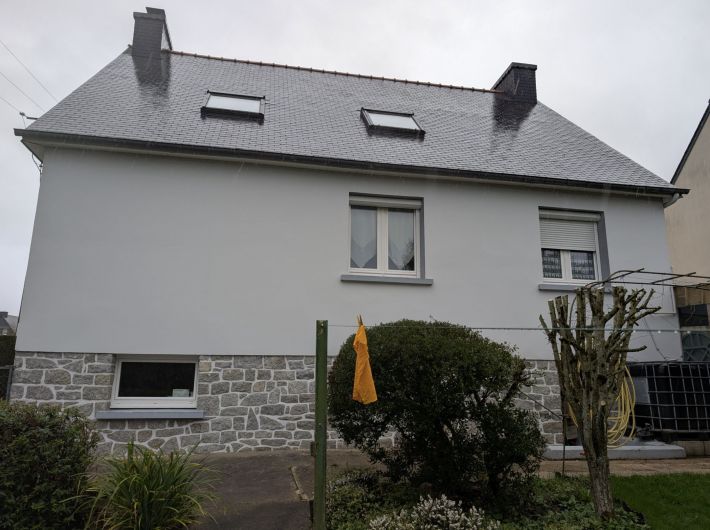 Detached House with Garden