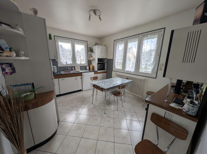 Detached House with Garden