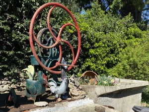 Beautiful And Rare Property Offering A Main House, A Studio And An Independent Guesthouse On A 545 M