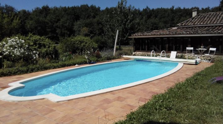 Country House with Guest Gite and Swimming Pool and Lake