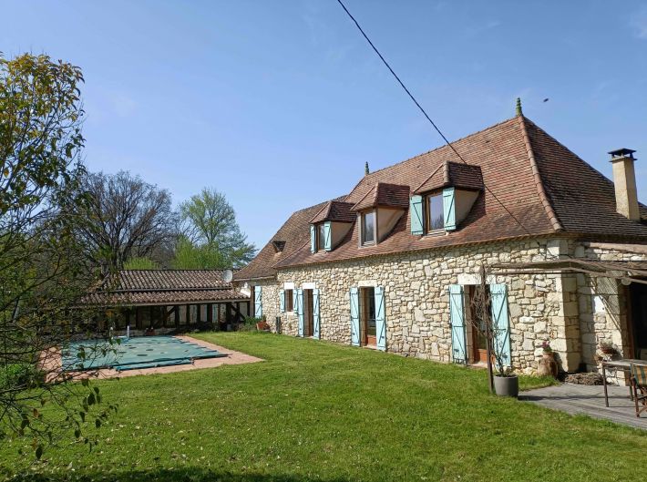Country House with Guest Gite and Swimming Pool and Lake