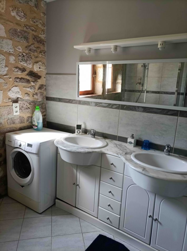 Country House with Guest Gite and Swimming Pool and Lake
