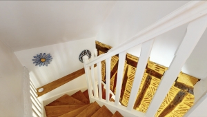 Stunning Property wIth Lovely Pool in Great Location