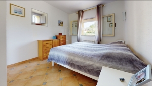 Stunning Property wIth Lovely Pool in Great Location