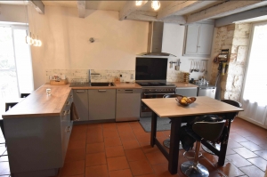 Manor House Style Property with Guest Cottage