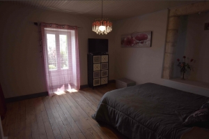 Manor House Style Property with Guest Cottage