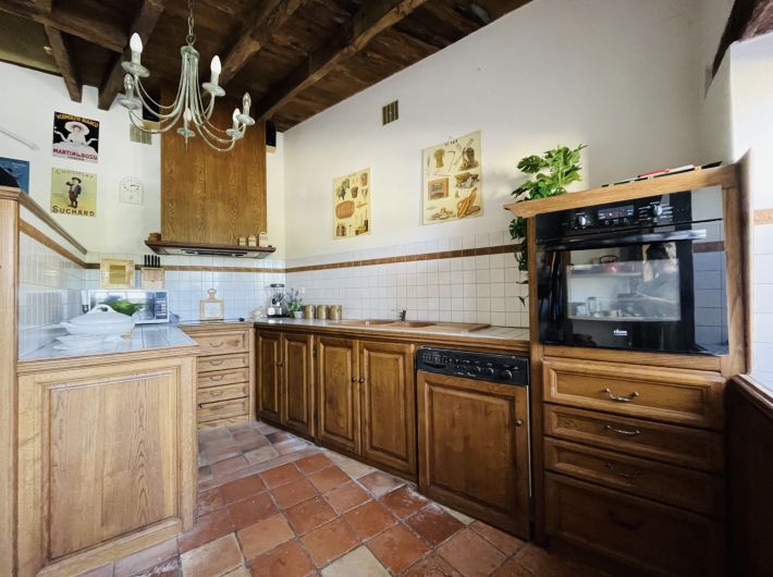 Pretty Character Cottage, Ideal Holiday Home