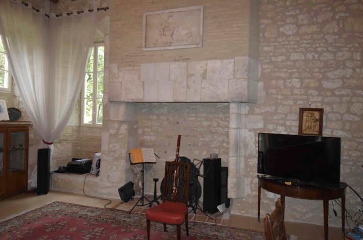 Detached Country House with Land and Swimming Pool