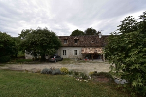 Detached Country House with Land and Swimming Pool