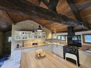 Detached Country House with Swimming Pool