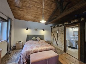 Detached Country House with Swimming Pool