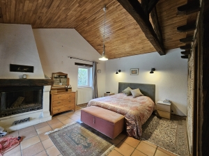 Detached Country House with Swimming Pool