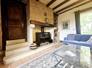 Detached Country House with Swimming Pool