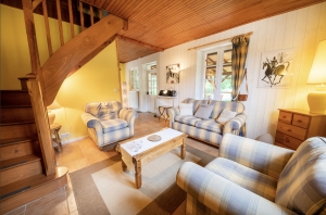 Detached Country House with Swimming Pool