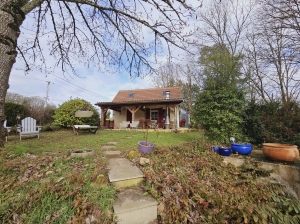 Detached Country House with Swimming Pool