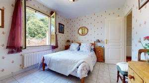 Detached Country House with Swimming Pool