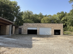 Contemporary Detached House with Pool