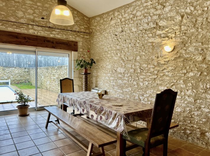 Main House with Guest Gite, Swimming Pool and Land