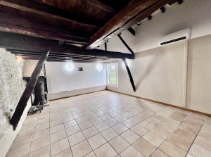Main House with Guest Gite, Swimming Pool and Land