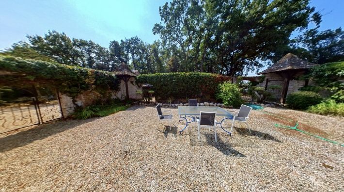 Main House, Guest House, Stables and Pool