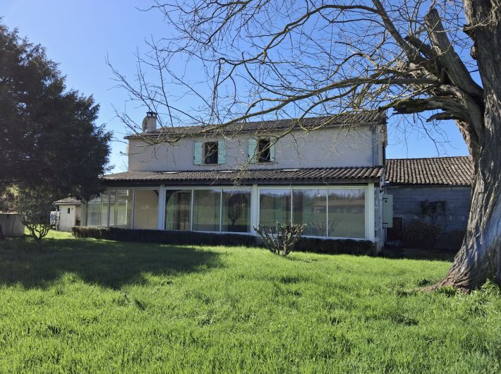 Detached Country House with Pond and Land