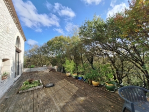 Huge Detached Country House with Pool and Land