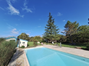 Huge Detached Country House with Pool and Land