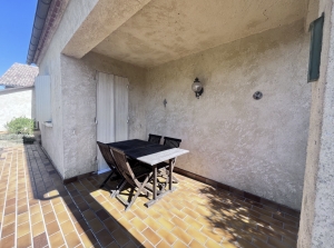 Detached Bungalow with Garden, Great Location