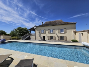 Detached Country House with Large Pool and Business