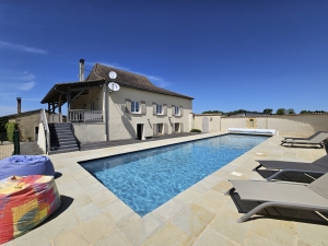 Detached Country House with Large Pool and Business