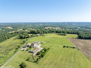 Detached Country House with Large Pool and Business