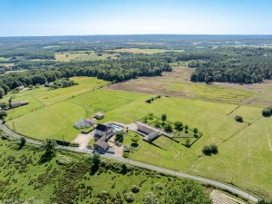 Detached Country House with Large Pool and Business