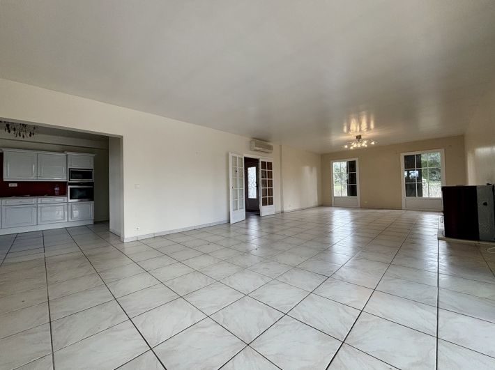Detached Country House with Open Views and Swimming Pool