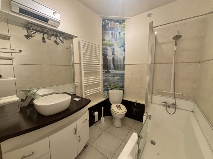 Detached Country House with Open Views and Swimming Pool
