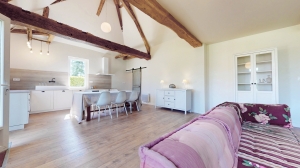 Beautiful Detached House with Landscaped Garden