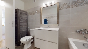 Beautiful Detached House with Landscaped Garden