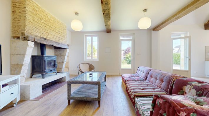 Beautiful Detached House with Landscaped Garden