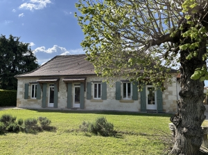 Beautiful Detached House with Landscaped Garden