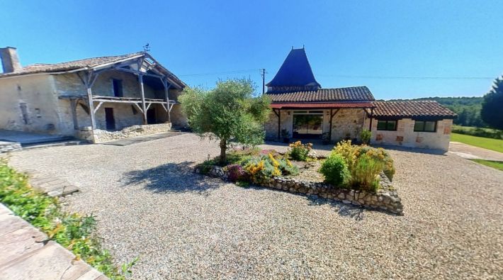 Main House With Guest Gite and Swimming Pool