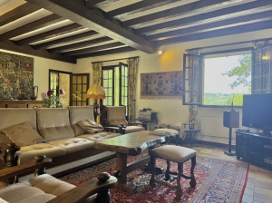 Detached House in Private Mature Garden