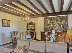 Detached House in Private Mature Garden