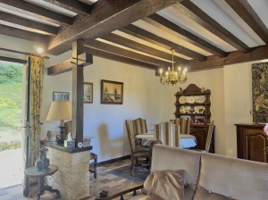 Detached House in Private Mature Garden