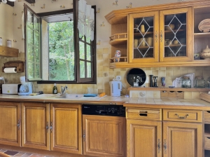 Detached House in Private Mature Garden
