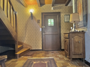 Detached House in Private Mature Garden