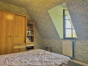 Detached House in Private Mature Garden